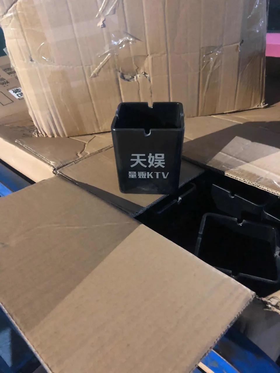 密胺方形烟灰缸