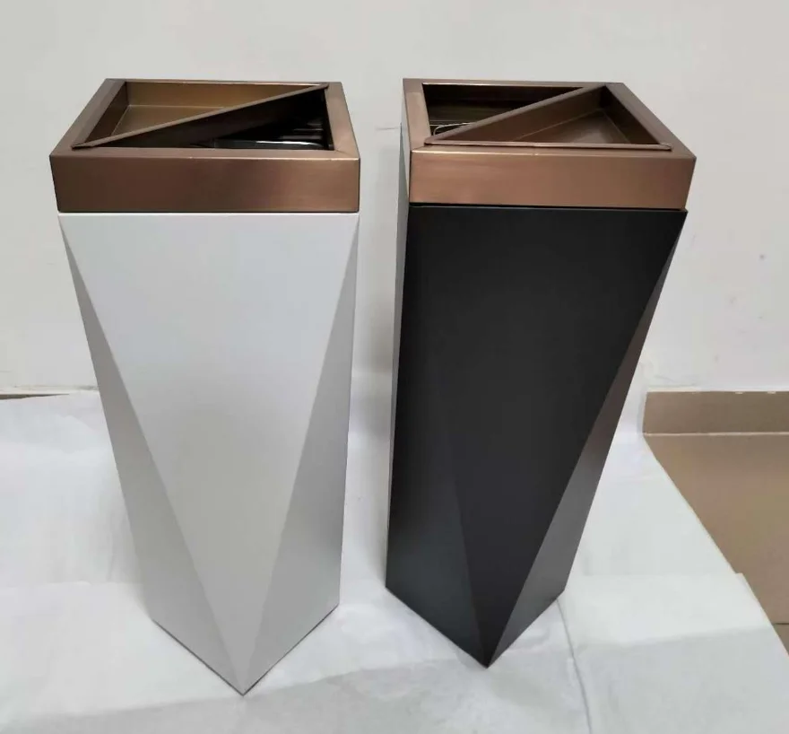 金顶锥形垃圾桶