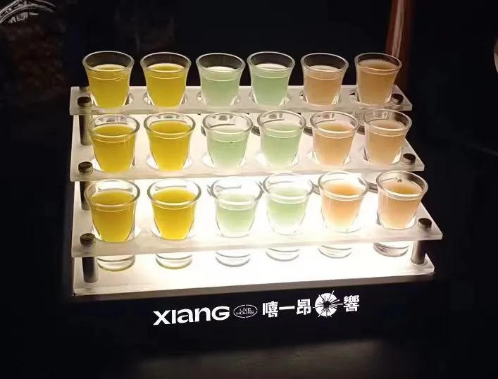 发光彩虹杯架
