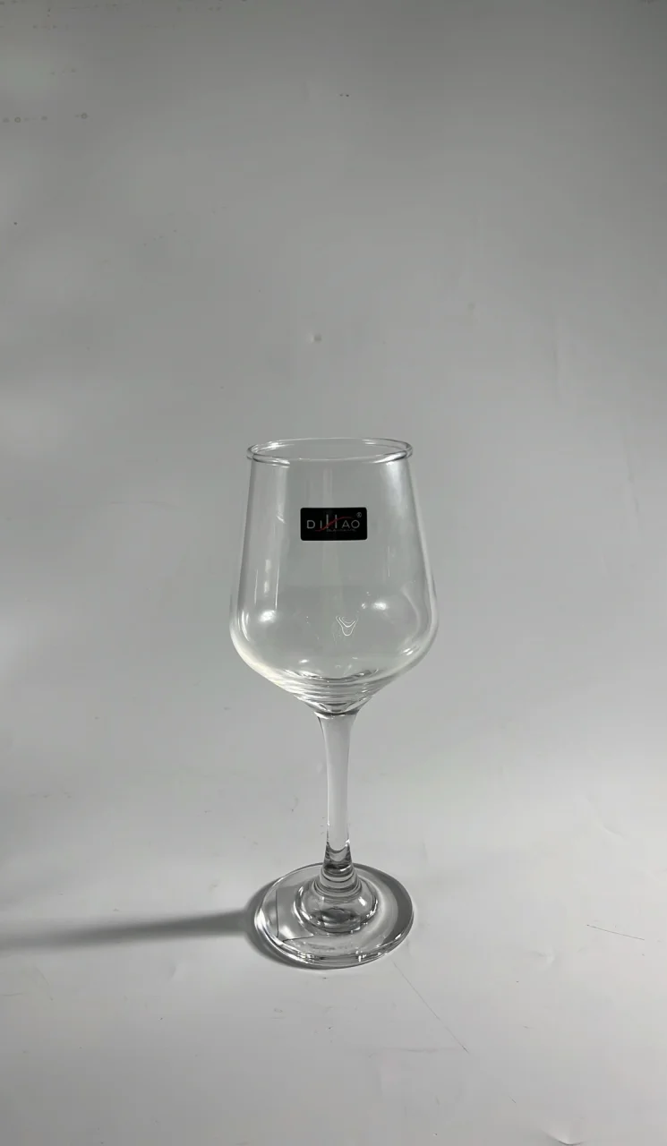 玻璃 卷边锥形红酒杯
