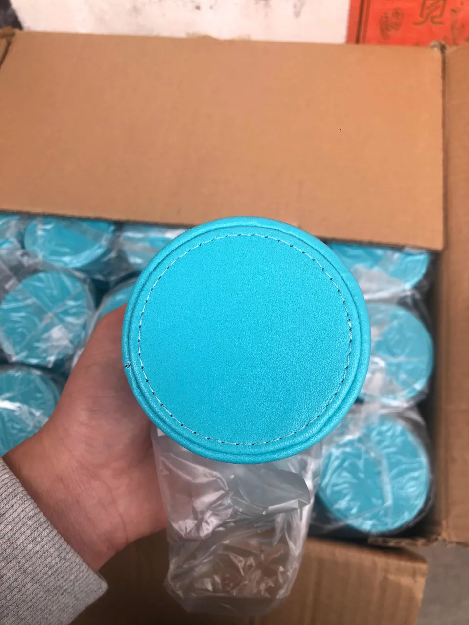 皮革色盅