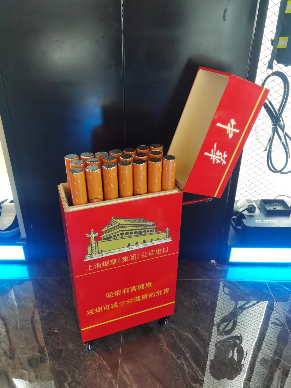 礼花弹运输车
