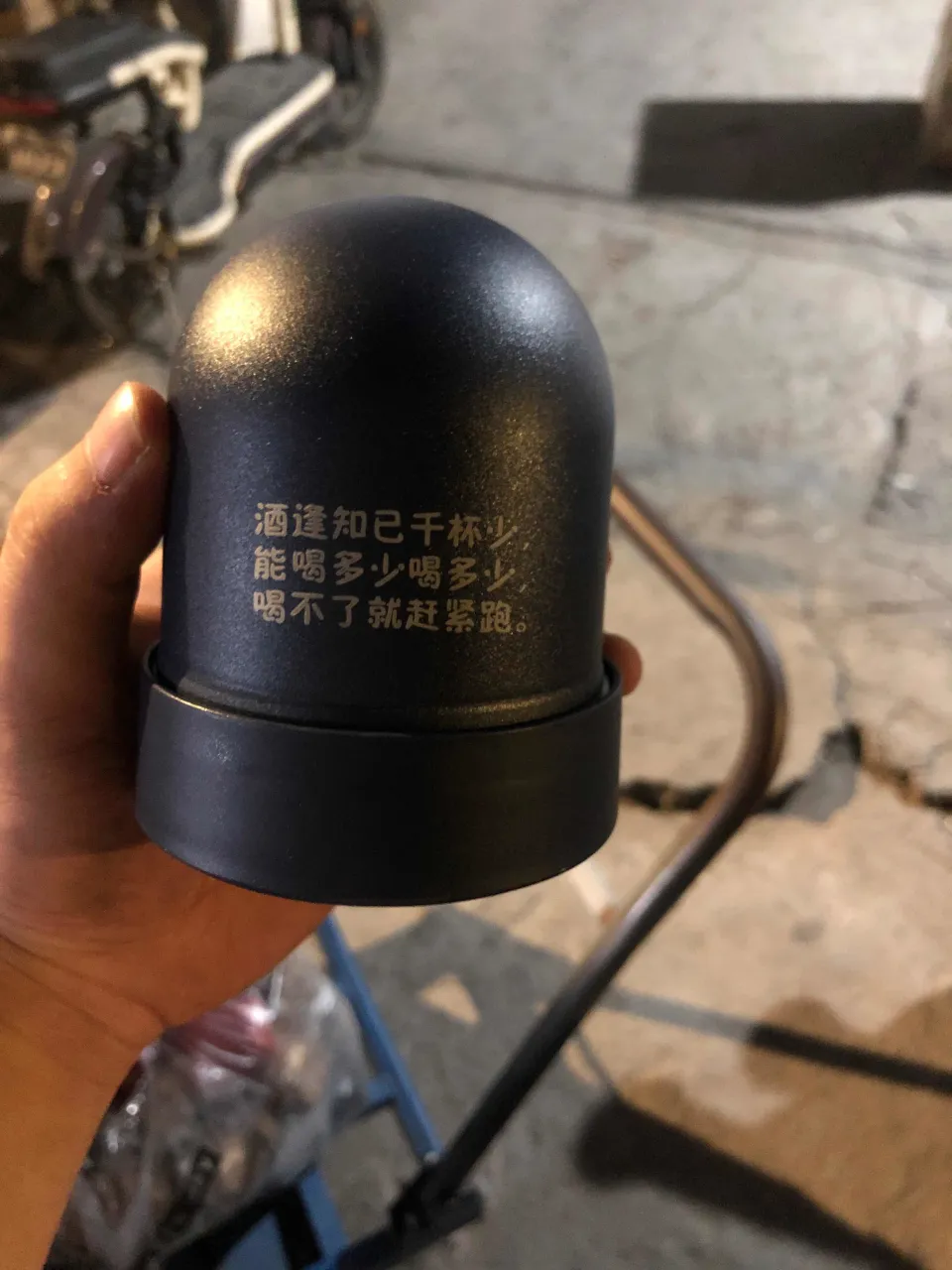 按压式色盅