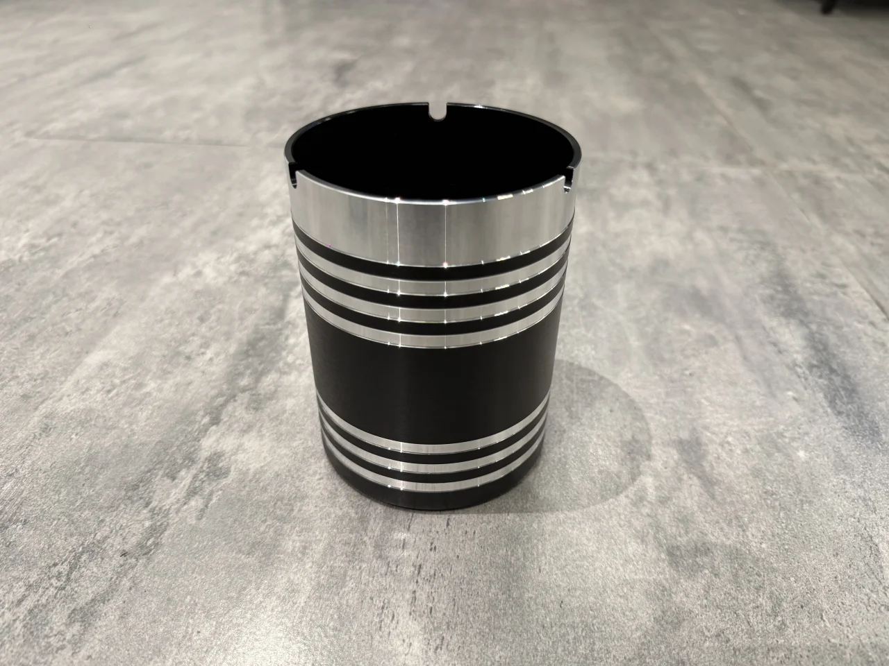 合金 滚线烟缸