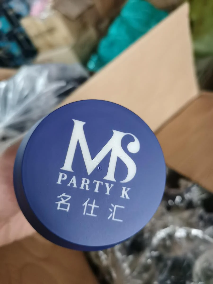 锥形色盅