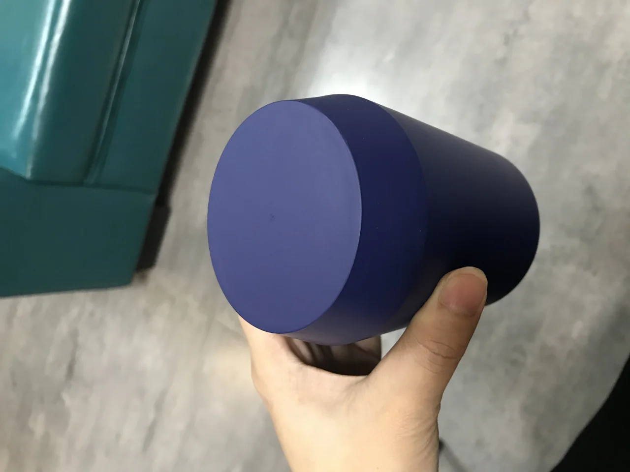 锥形色盅