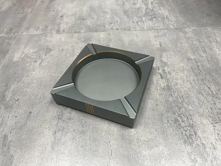 精雕灰金摆台
