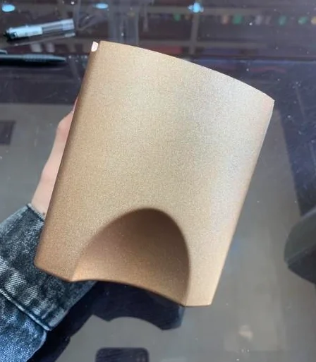 合金 三角烟灰缸