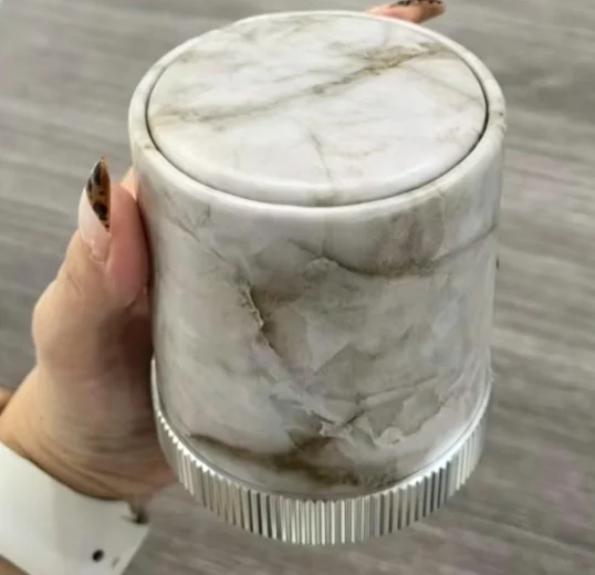 钻圈皮色盅