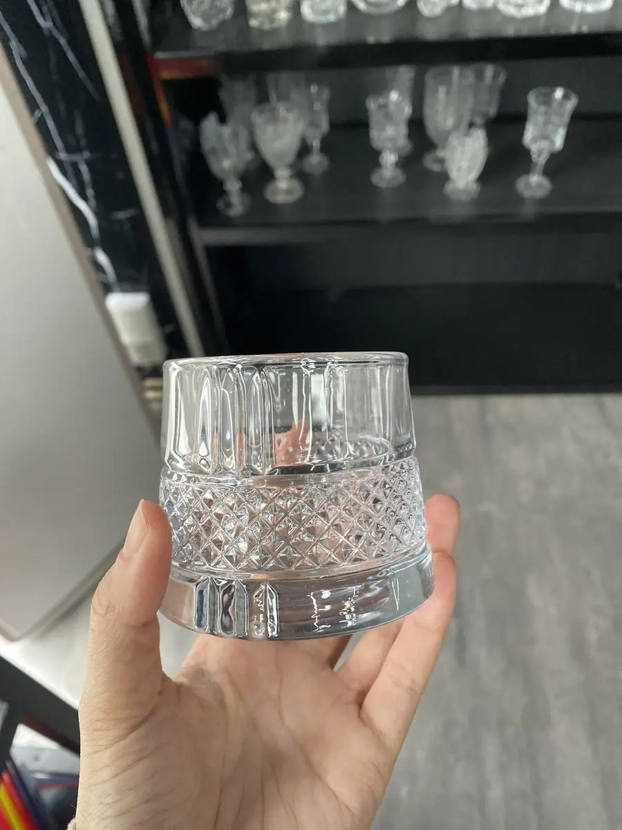 玻璃 旋转威士忌杯