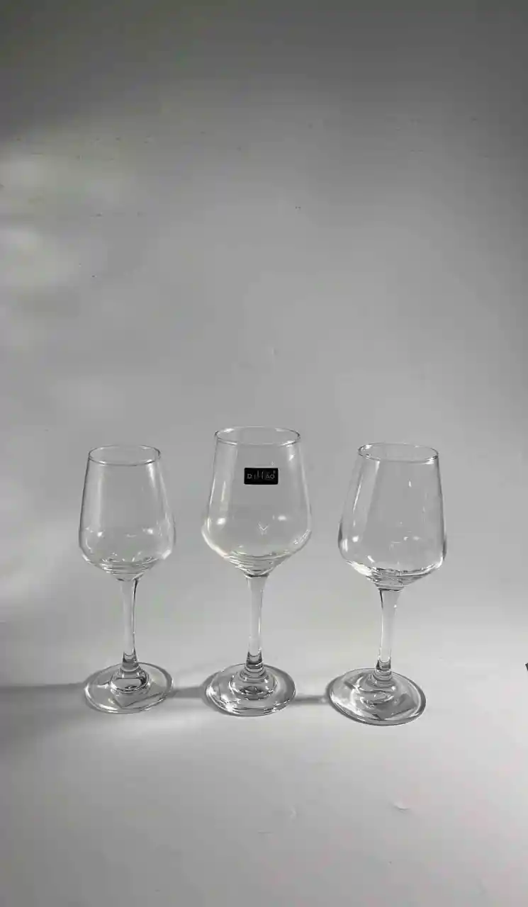 玻璃 卷边锥形红酒杯