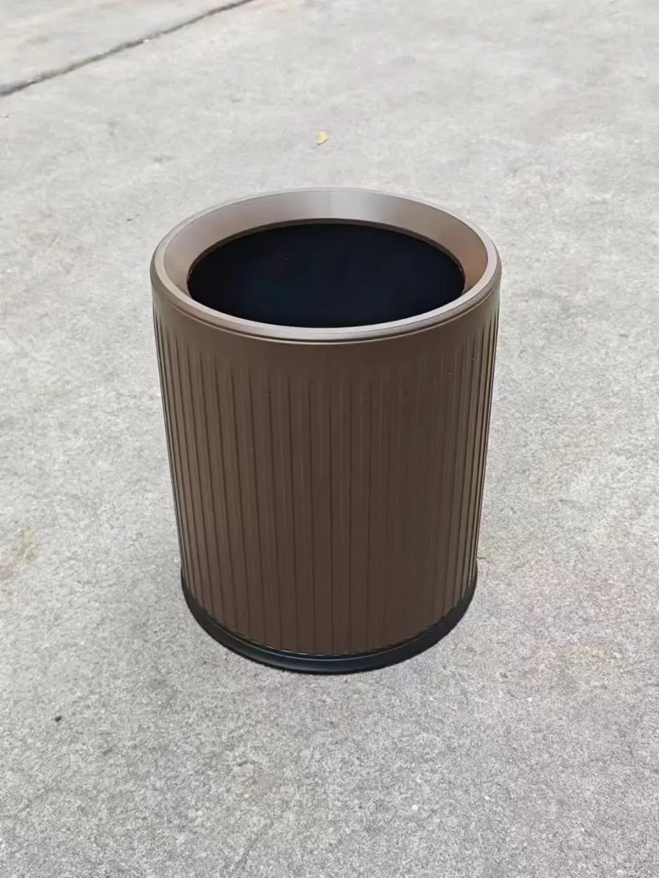 竖纹圆形双层垃圾桶