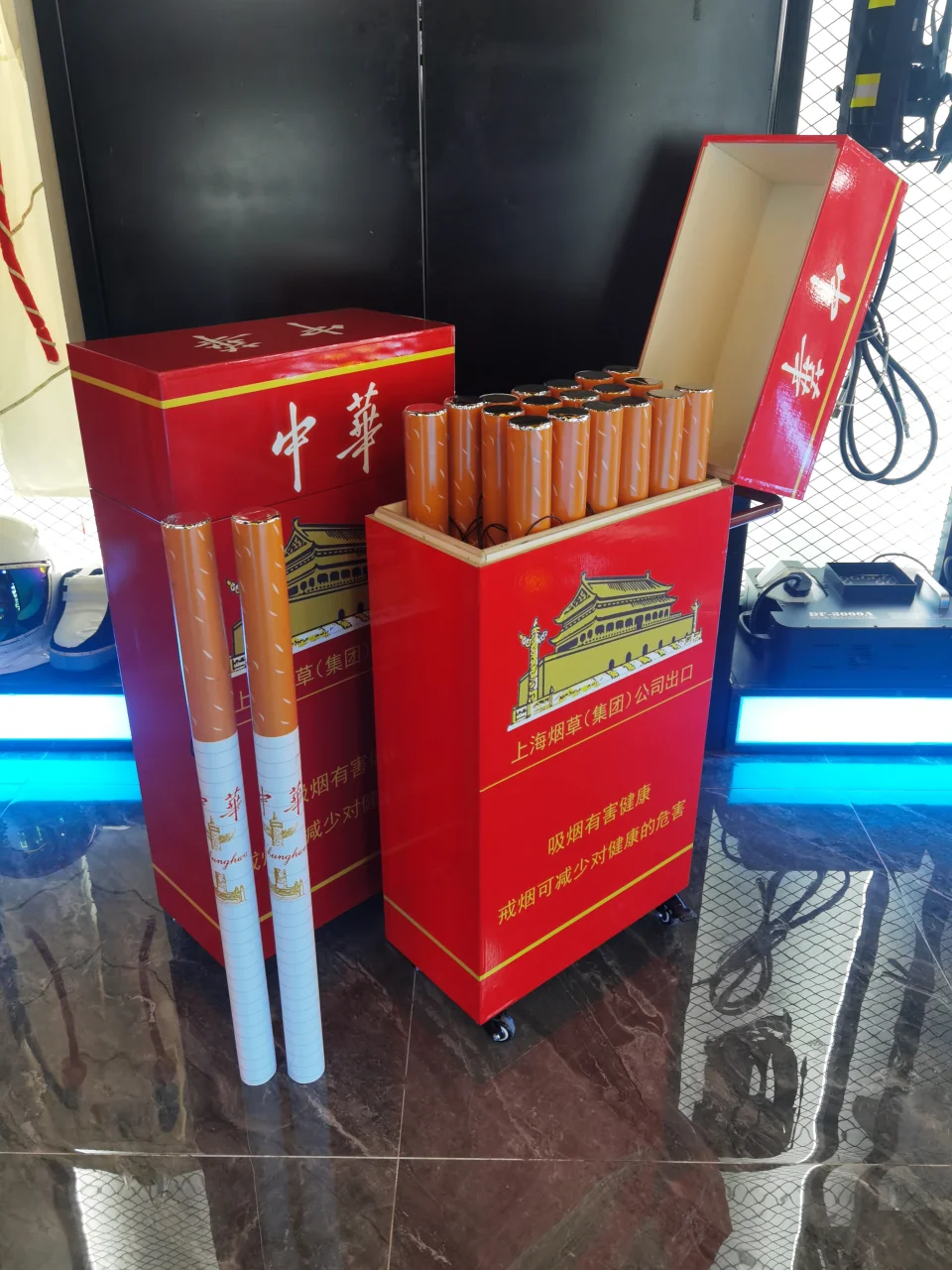 礼花弹运输车