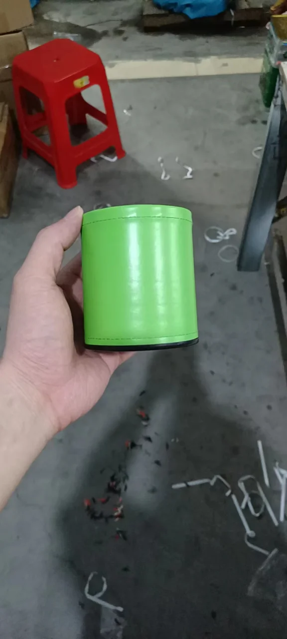 皮革色盅