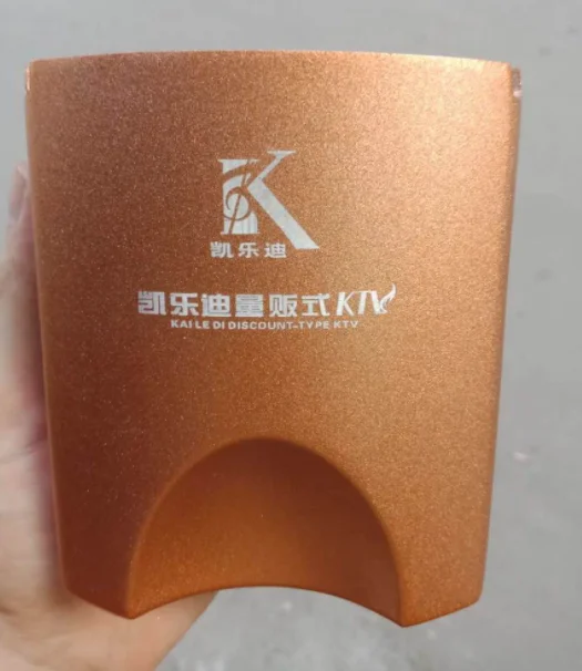 合金 三角烟灰缸