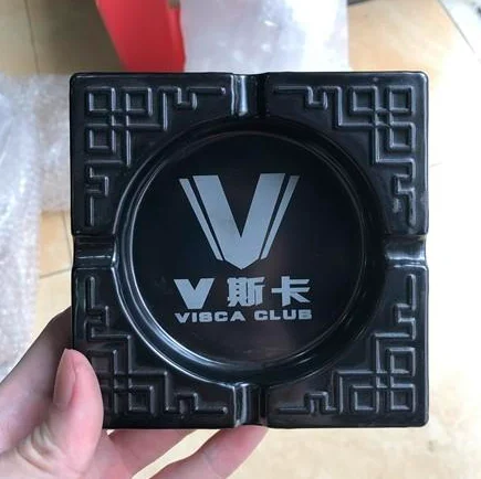 方形浮雕烟缸