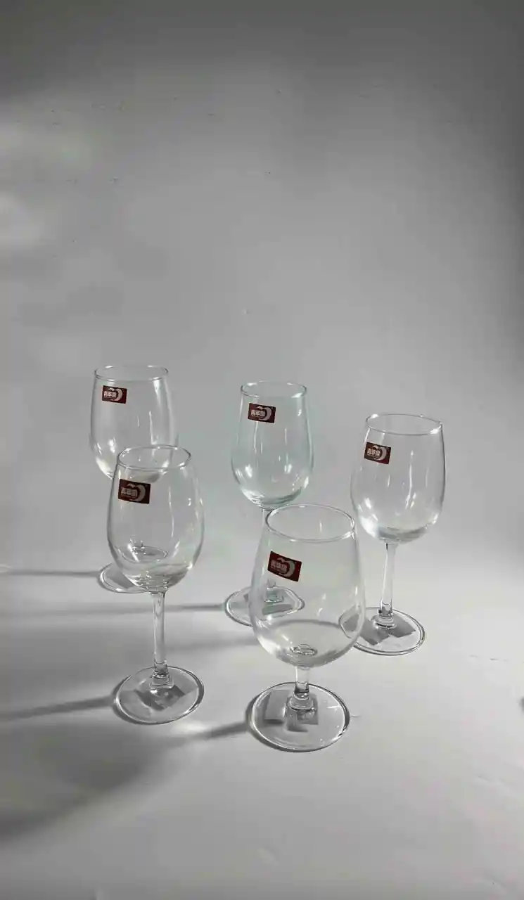 玻璃 卷边圆肚红酒杯
