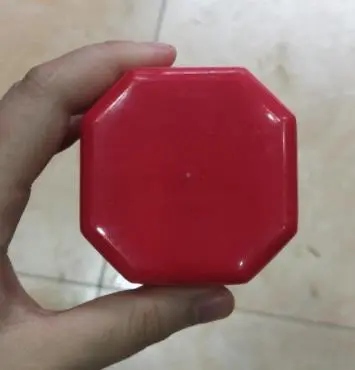 普通菱柱色盅