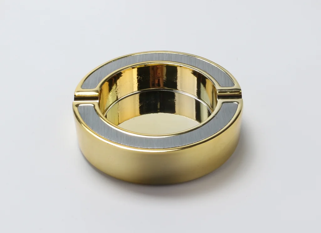 金灰尊雅