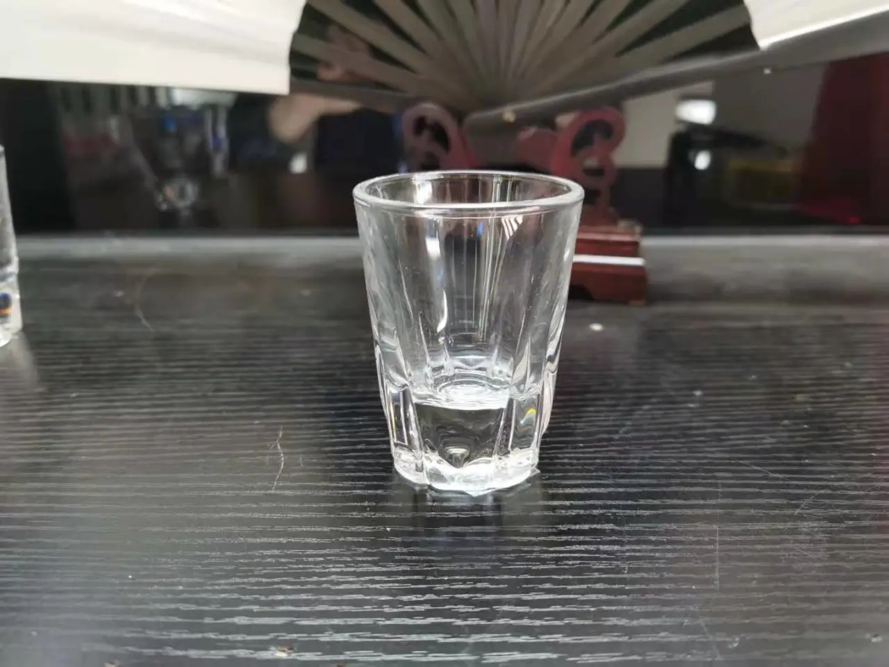 无铅玻璃一口杯