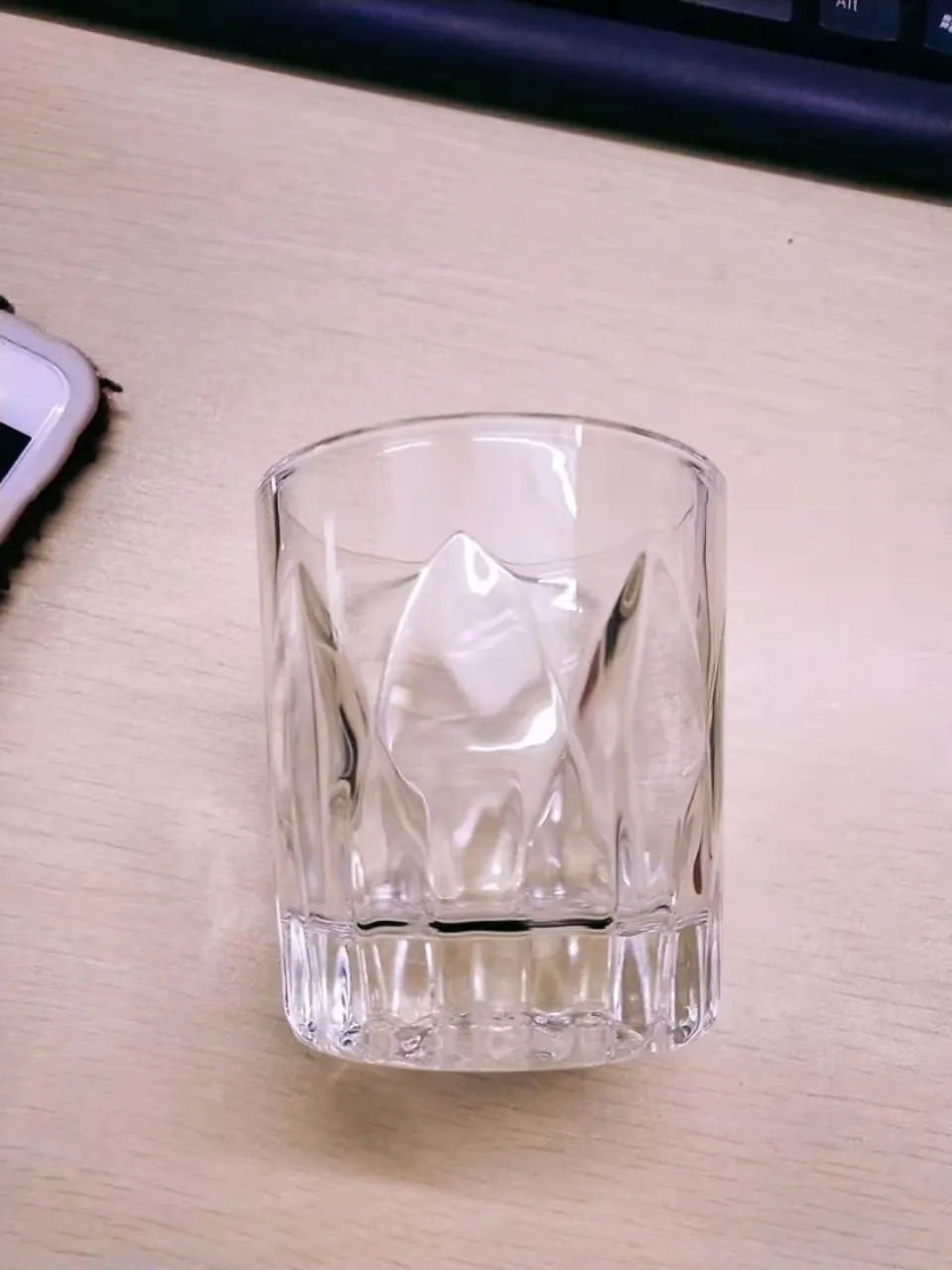 玻璃 伯爵内花纹酒杯