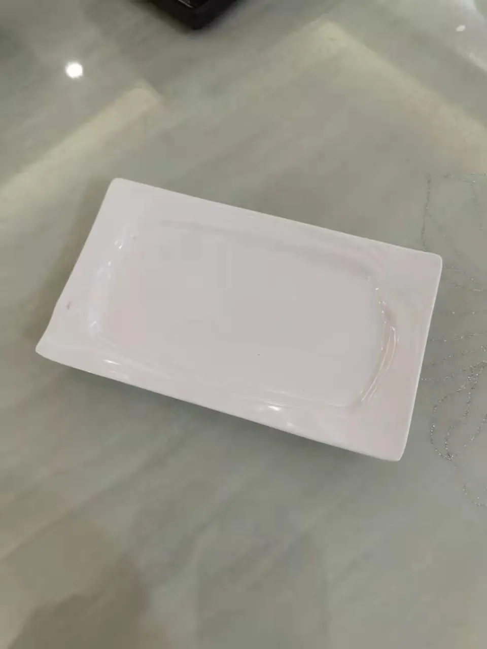 包房仿瓷碟