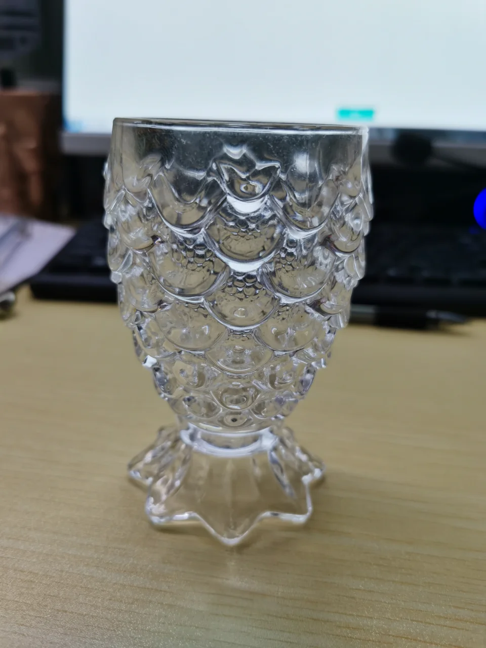 玻璃鱼鳞杯