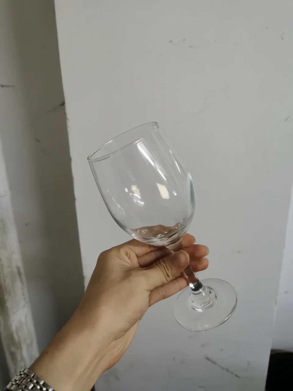高脚收口红酒杯