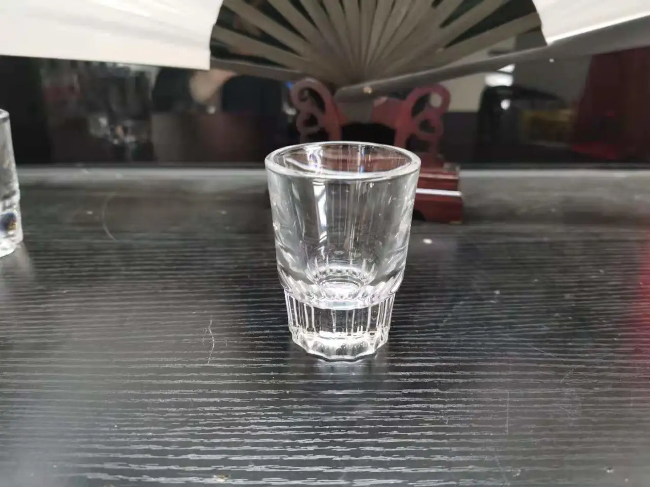 无铅玻璃一口杯