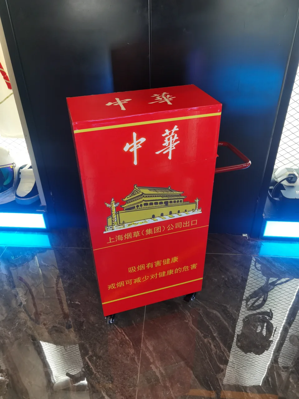 礼花弹运输车