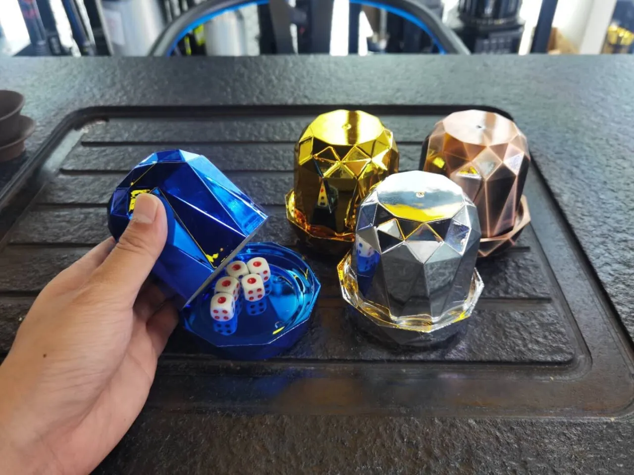 小钻石子母色盅