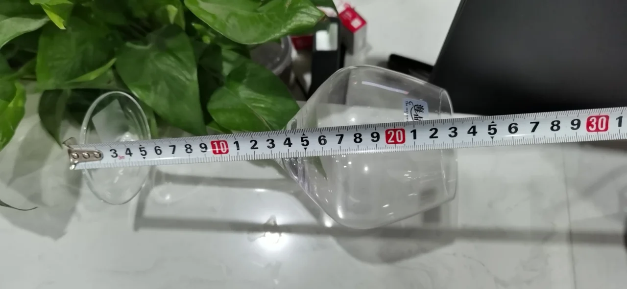 丝滑香槟杯