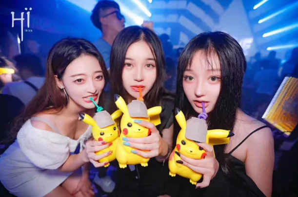 皮卡丘鸡尾酒杯