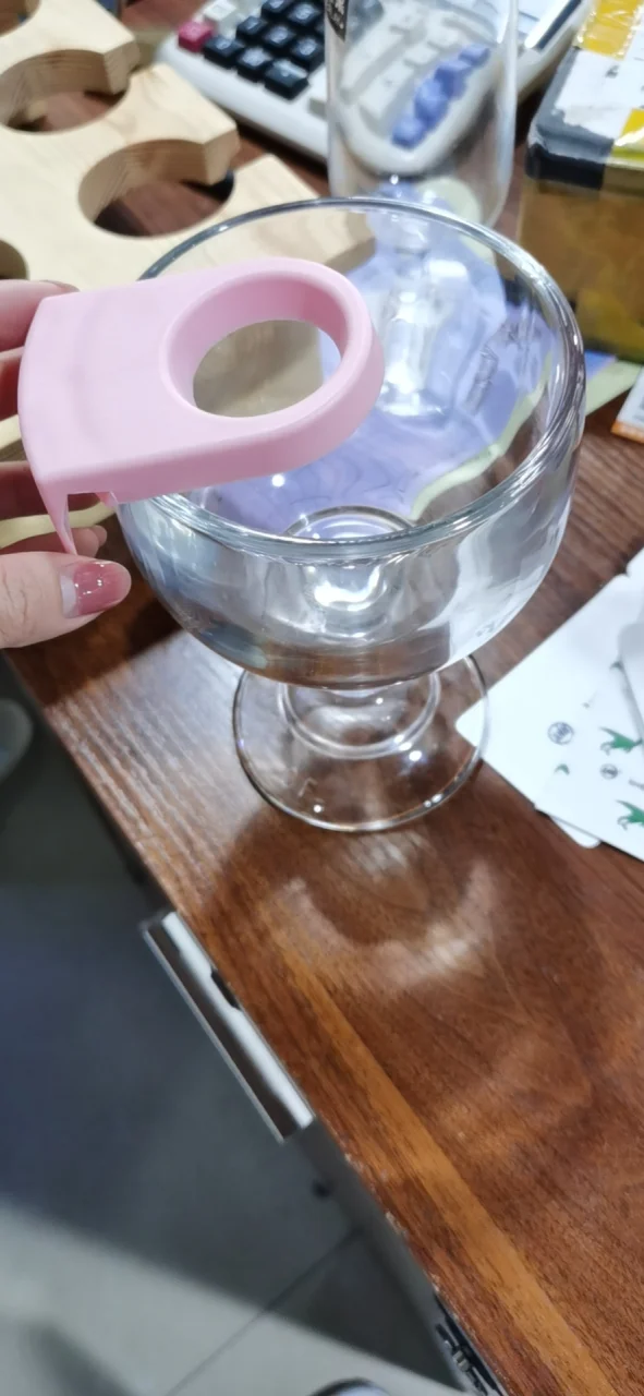 卡扣杯