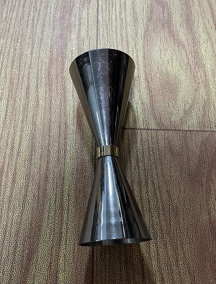 镀色斜身量杯