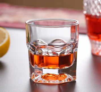 玻璃六角洛杯