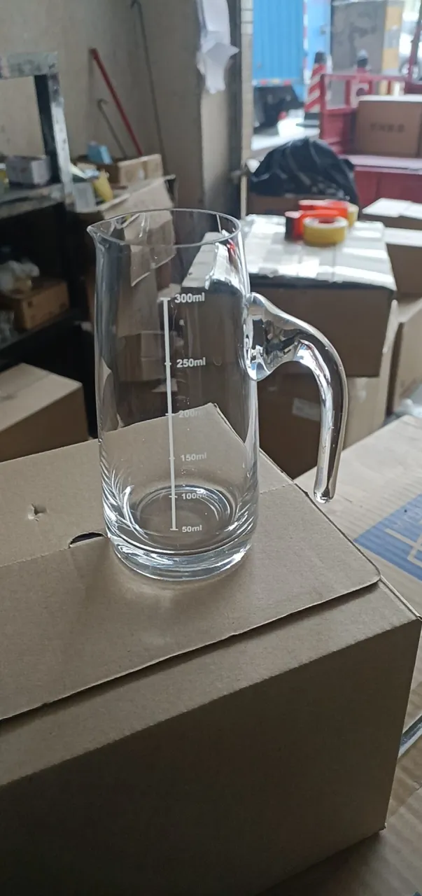 玻璃带柄刻度分酒器