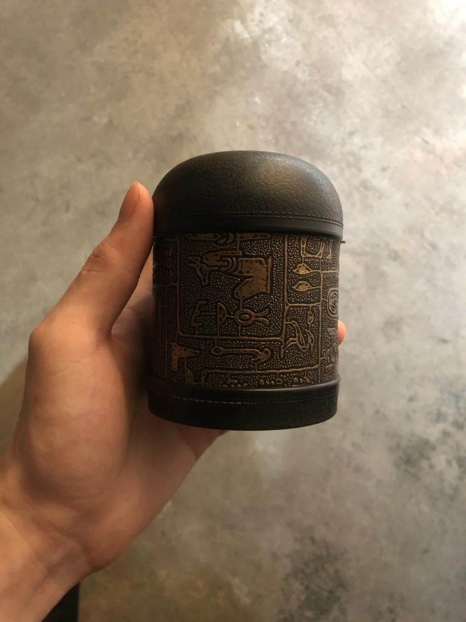 蘑菇头皮革色盅