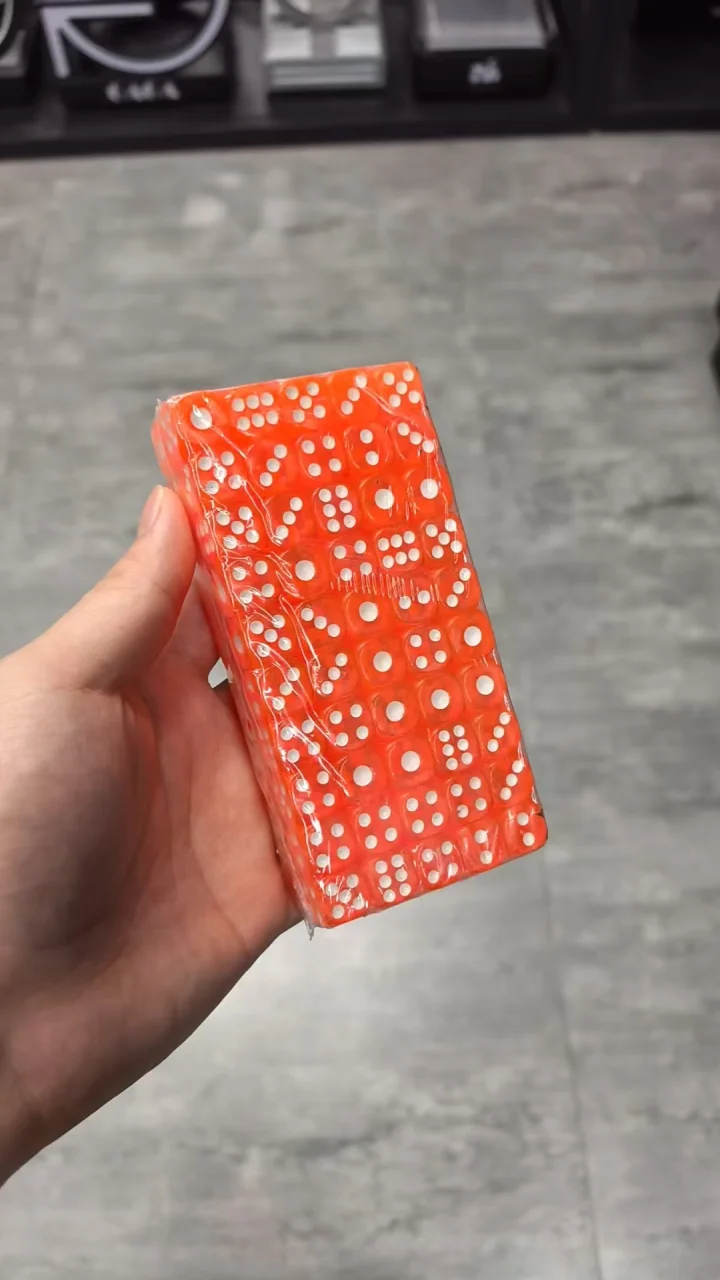 半透明色子