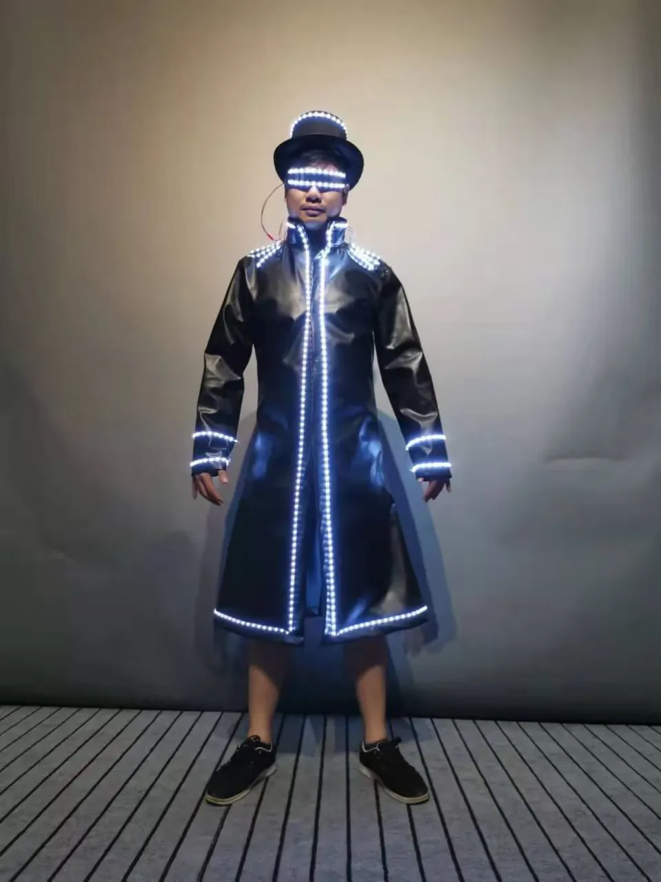 夜场发光服