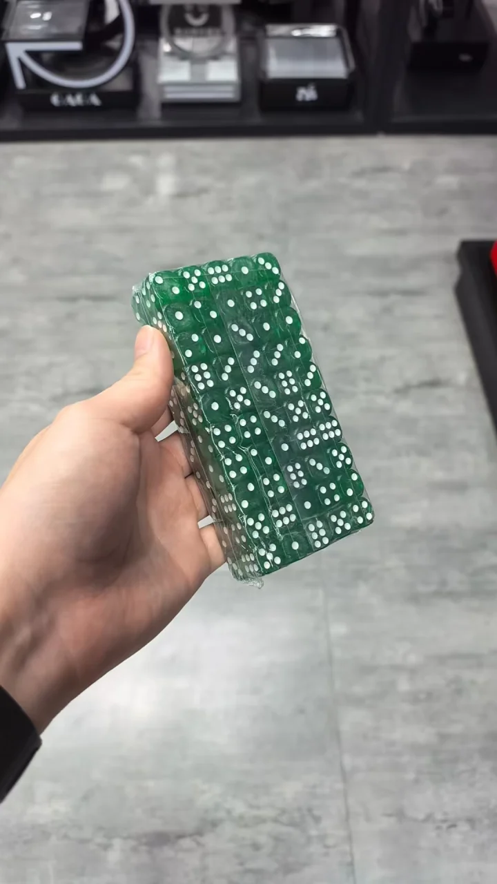 半透明色子