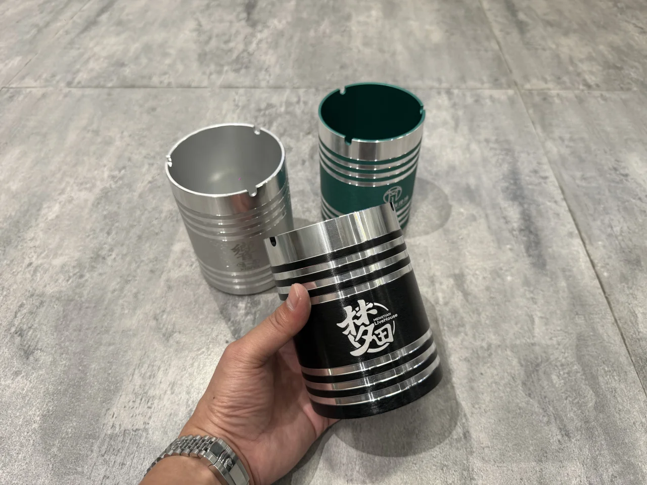 合金 滚线烟缸