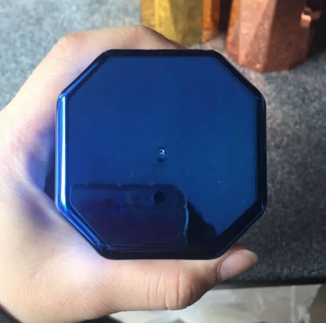 菱柱色盅