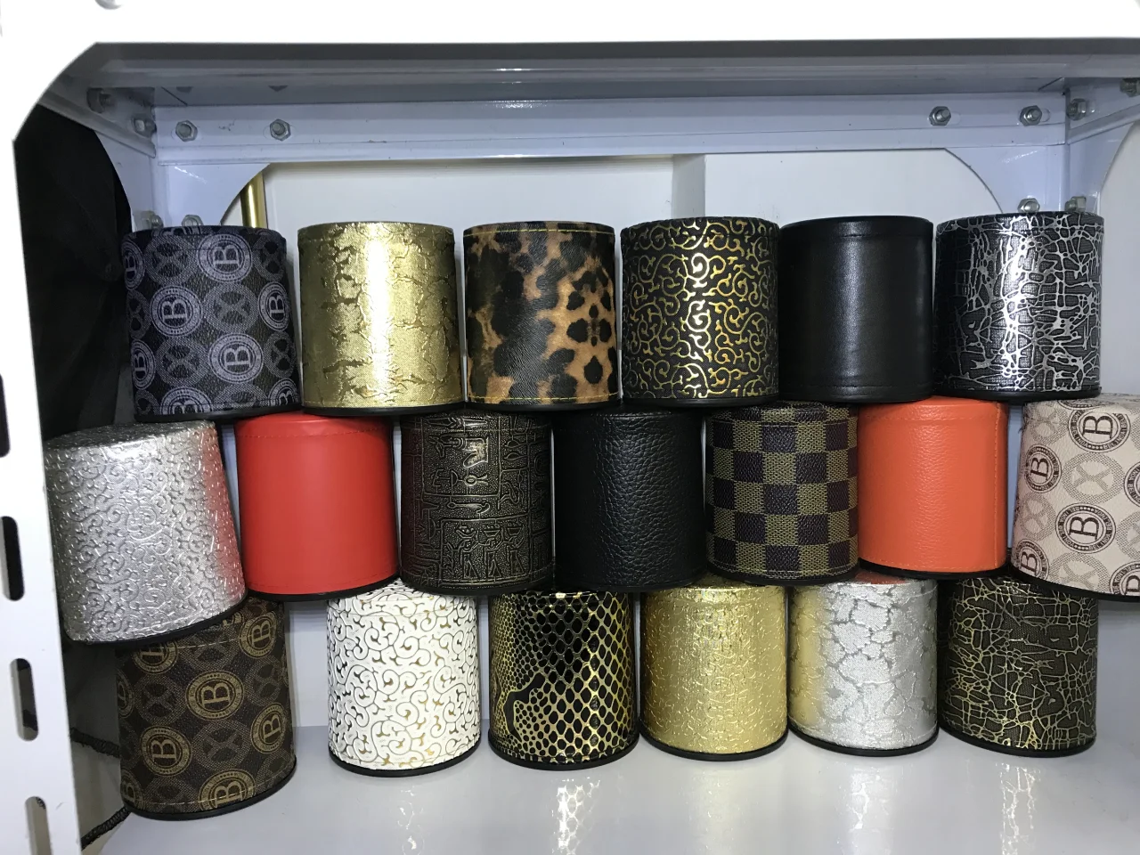 皮革色盅