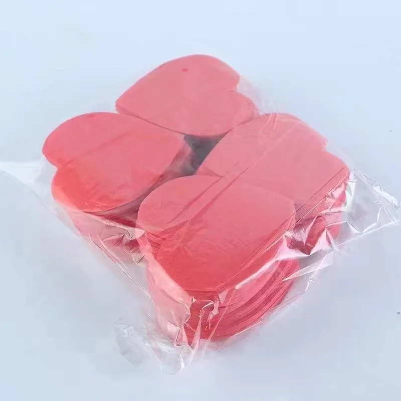 心形手抛纸