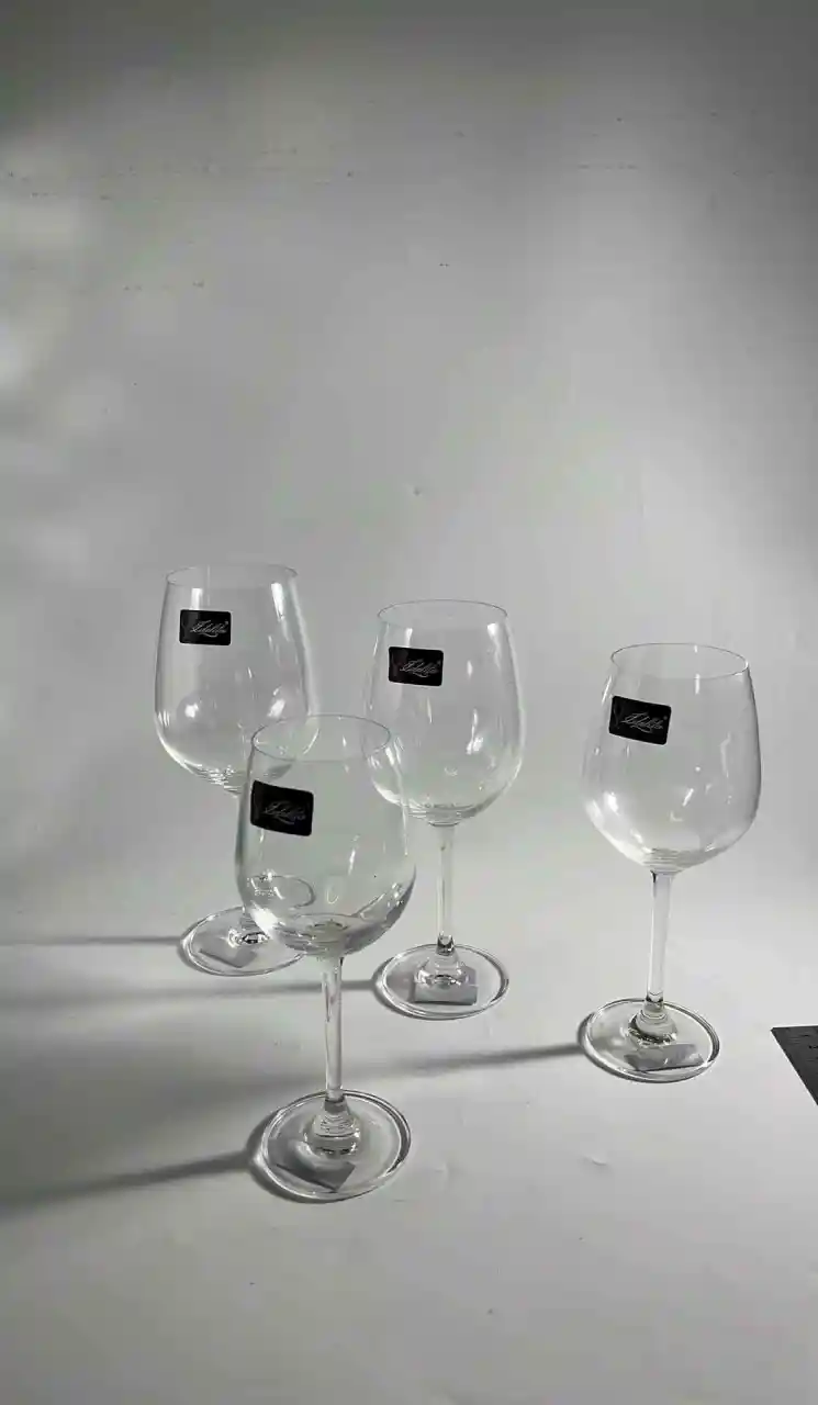 玻璃 圆肚红酒杯