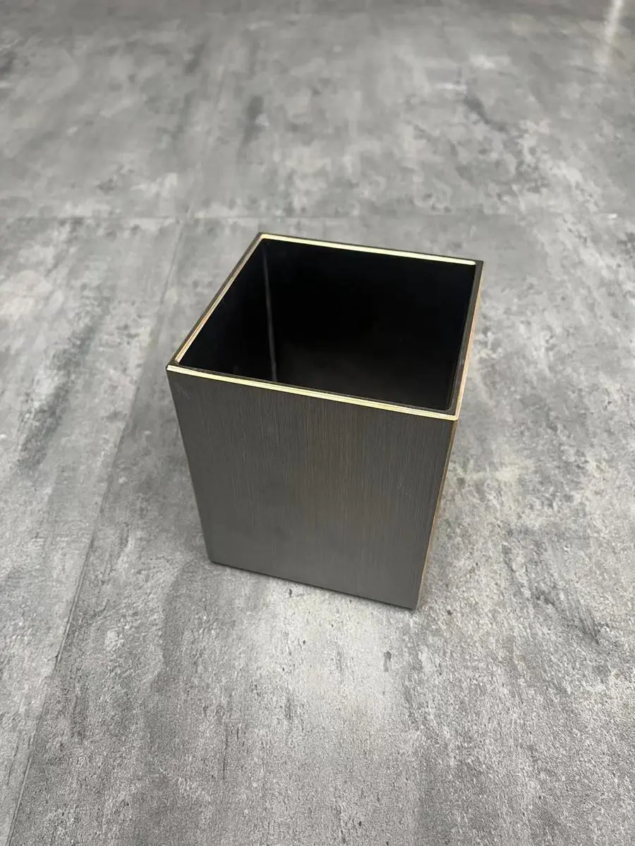精雕灰金摆台