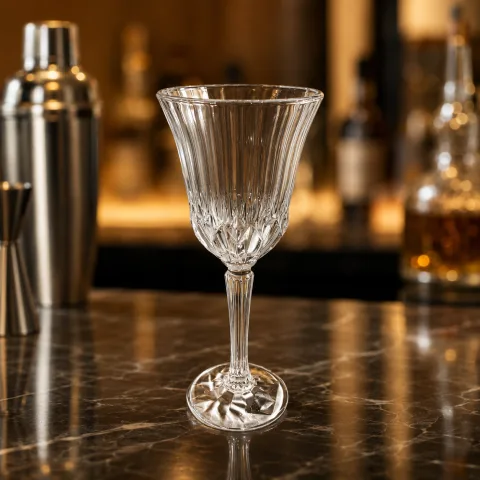 玻璃 花纹红酒杯