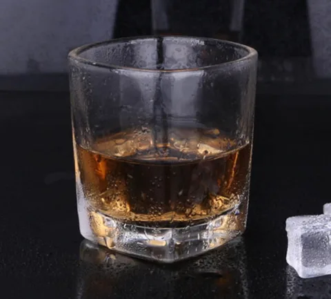 玻璃四方威士忌杯