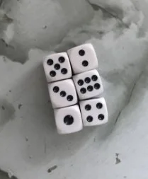 黑点色子